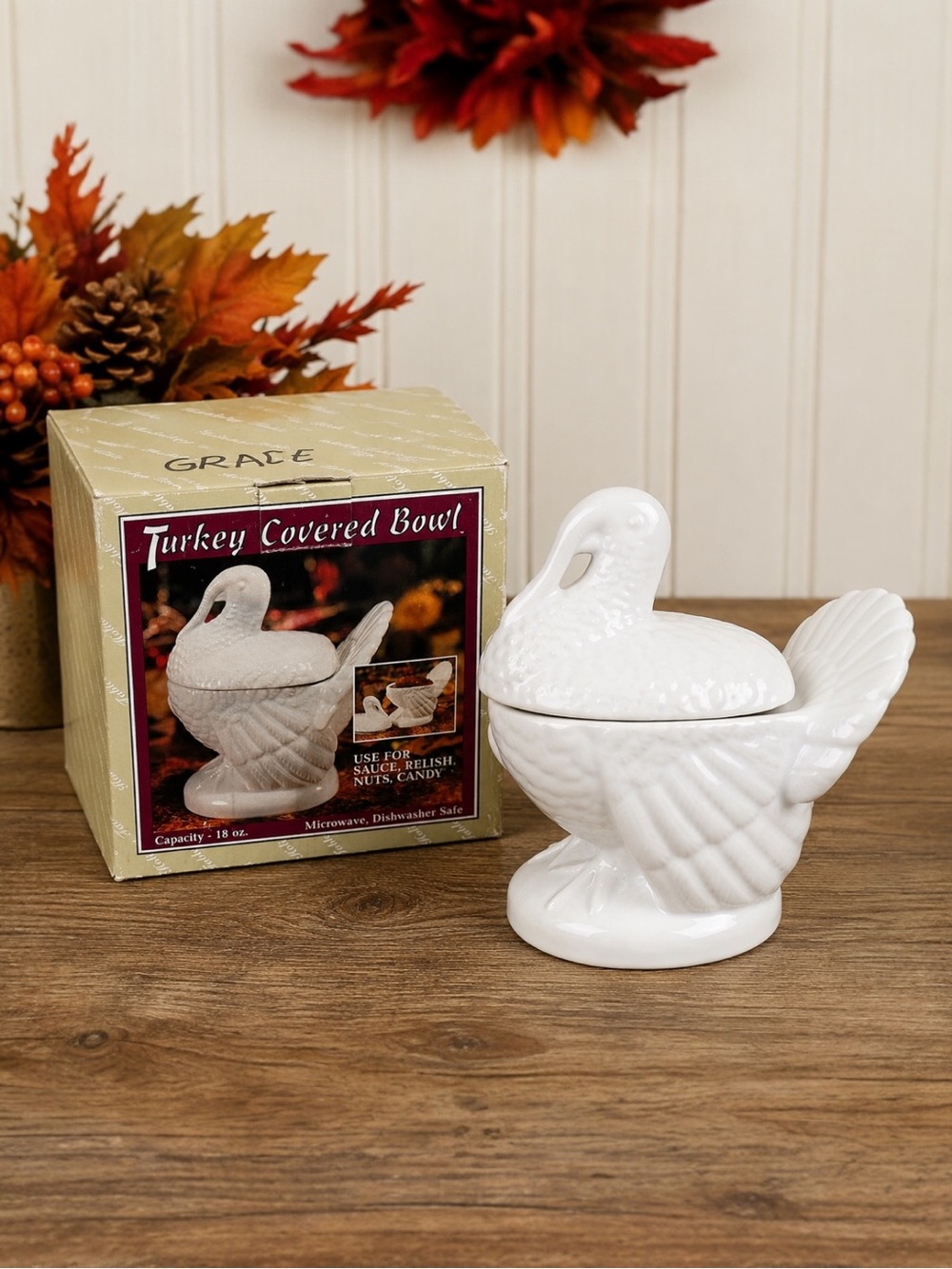 Vintage 1995 Westwood International White Ceramic Turkey Covered Bowl Gravy 18oz